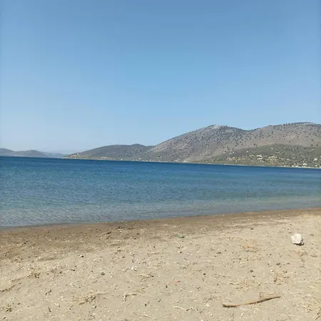 Σπίτι διακοπών Almira By The Sea 2 *
